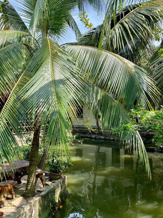 Отель Khach San Sao Mai Ben Tre Экстерьер фото