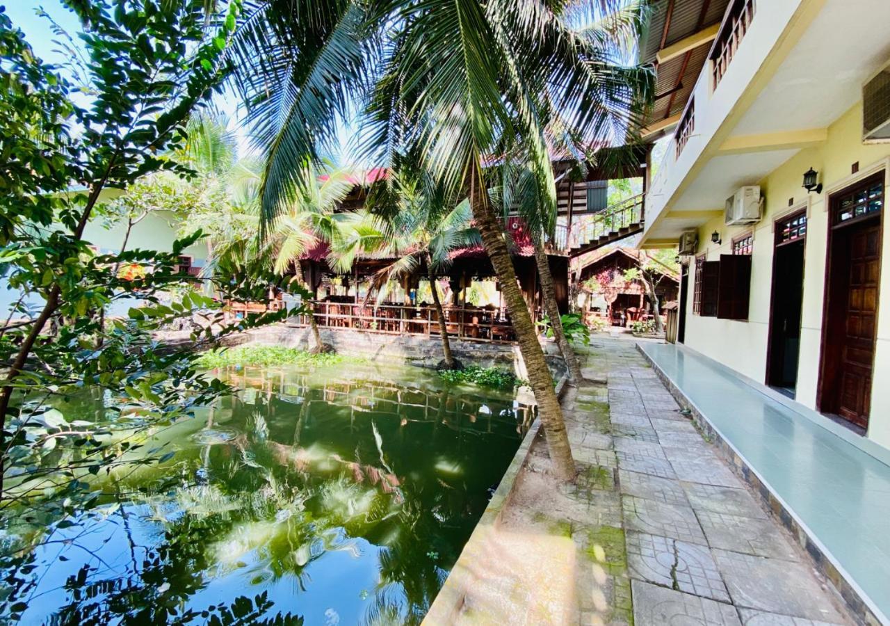 Отель Khach San Sao Mai Ben Tre Экстерьер фото