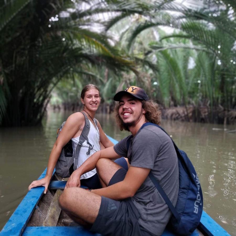 Отель Khach San Sao Mai Ben Tre Экстерьер фото